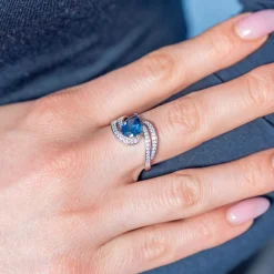 Bague argent 925 pierre synthétique bleue et zirconias