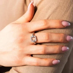 Bague argent 925 zirconias pierre imitation motif carré