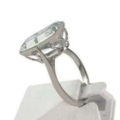 Bague d'occasion or 750 blanc aigue marine