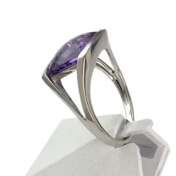 Bague d'occasion or 750 blanc amethyste
