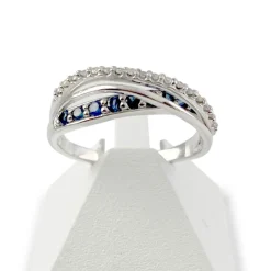 Bague d'occasion or 750 blanc anneaux entrelacés saphirs et diamants