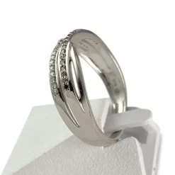 Bague d'occasion or 375 blanc avec diamants blancs et diamants noirs traités