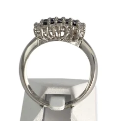 Bague d'occasion or 750 blanc avec diamants blancs et noirs traités