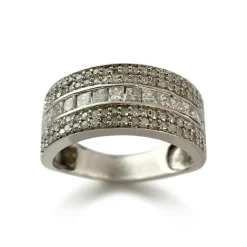 Bague d'occasion or 750 blanc diamants