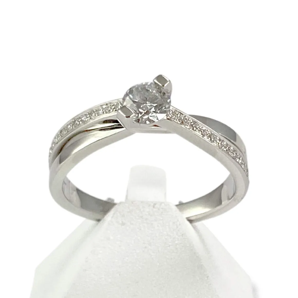 Bague d'occasion or 750 blanc diamants