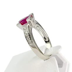 Bague d'occasion or 750 blanc diamants rubis