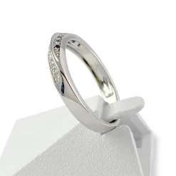 Bague d'occasion or 375 blanc diamants noirs traités et blancs