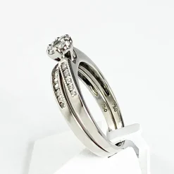 Bague d'occasion or 750 blanc diamants