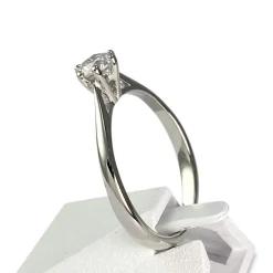Bague d'occasion or 750 blanc diamant