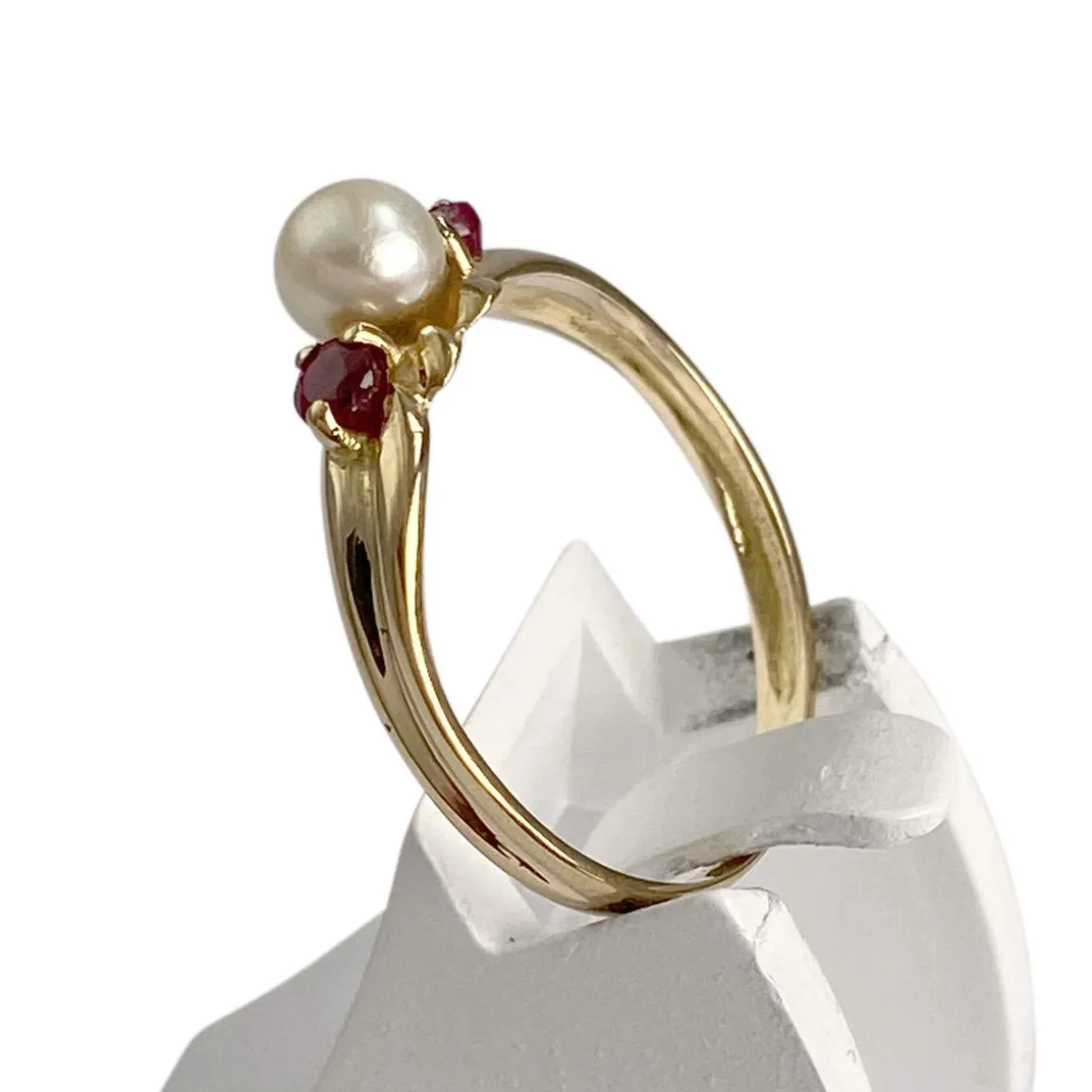 Bague d'occasion or 750 jaune perle de culture rubis