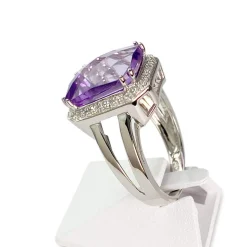 Bague d'occasion 2 ors 750 améthyste diamants