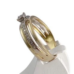 Bague d'occasion  2 ors 750 jaune diamants