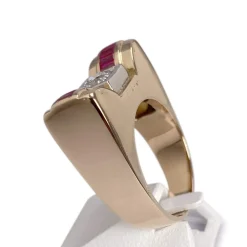 Bague d'occasion 2 ors 750 pierre blanche, rubis synthétiques