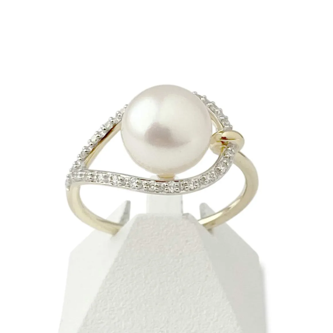 Bague d'occasion or 750 2 tons perle de culture du Japon et diamants