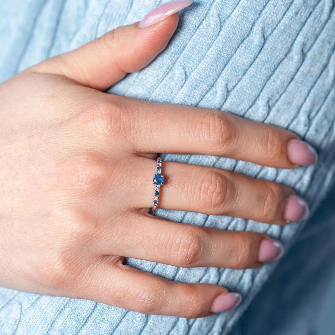 Bague or 375 blanc saphirs