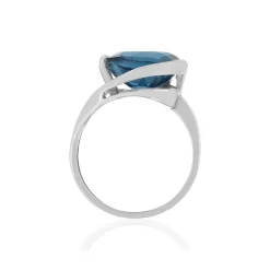 Bague or blanc 750, 1 topaze London Blue traitée de 5 carats.