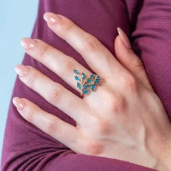Bague or 375 jaune diamants et topazes bleues traitées