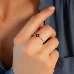 Bague or 375 jaune fleur rubis