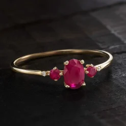 Bague or 375 jaune rubis et diamants