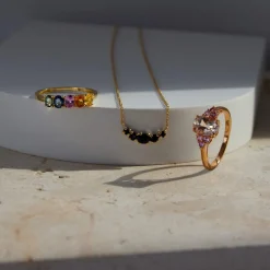 Bague or jaune 375 saphirs multicolores
