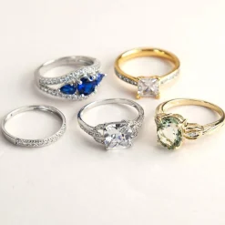 Bague or 375 2 tons quartz vert ovale et diamants