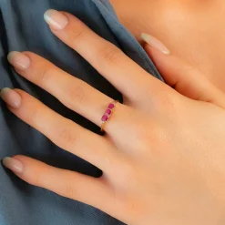 Bague or 375 2 tons rubis et diamants