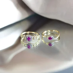 Bague or 375 2 tons, rubis et diamant.