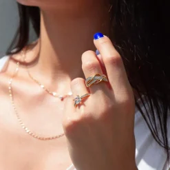 Bague plaqué or entrelacée 2 tons zirconias