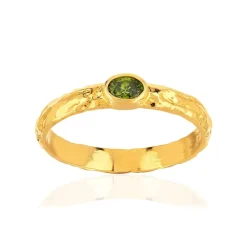 Bague plaqué or jaune martelée pierre imitation verte