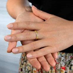 Bague plaqué or jaune martelée zirconia