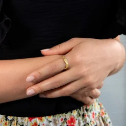 Bague plaqué or jaune, motif feuille.