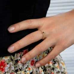 Bague plaqué or jaune perlée zirconia noir