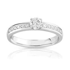Bague solitaire or 750 blanc diamants