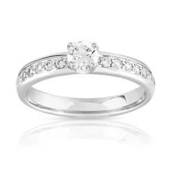 Bague solitaire or 750 blanc diamant 50/100e de carat