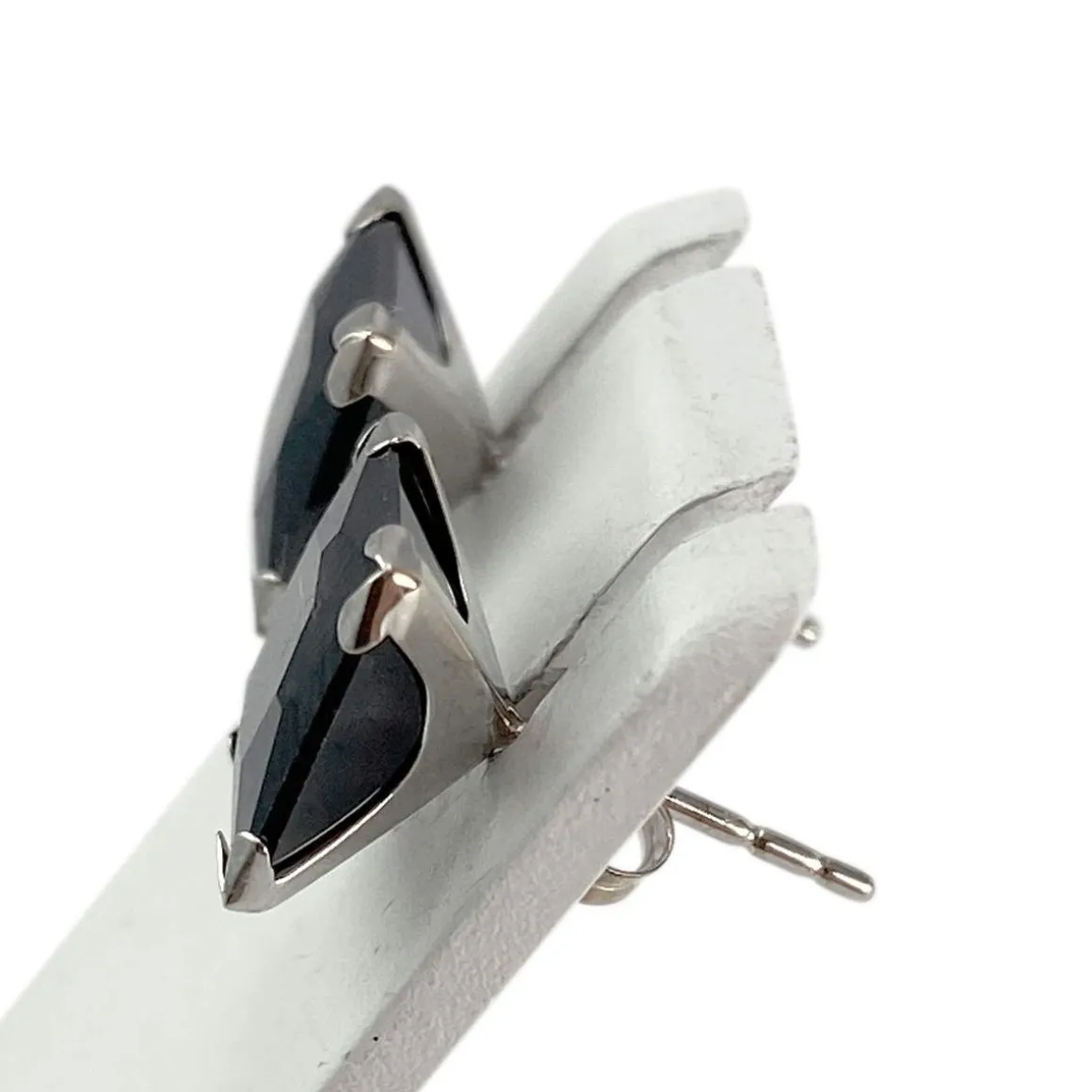 Boucles d'oreilles d'occasion or 375 blanc pierres synthétiques