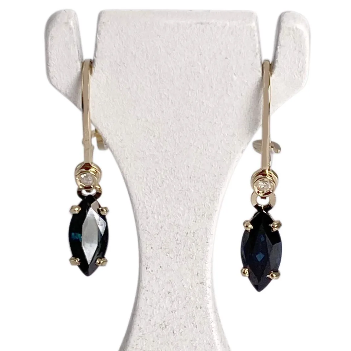 Boucles d'oreilles d'occasion or 750 jaune saphirs diamants