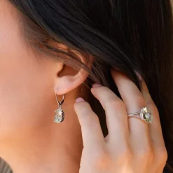 Boucles d'oreilles or 375 blanc dormeuses quartz verts et diamants