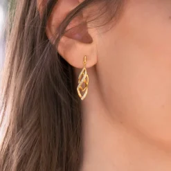Boucles d'oreilles or 375 2 tons pendants diamants