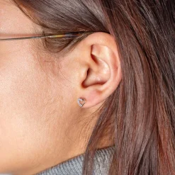 Boucles d'oreilles plaqué or jaune, zirconias, motif coeur.