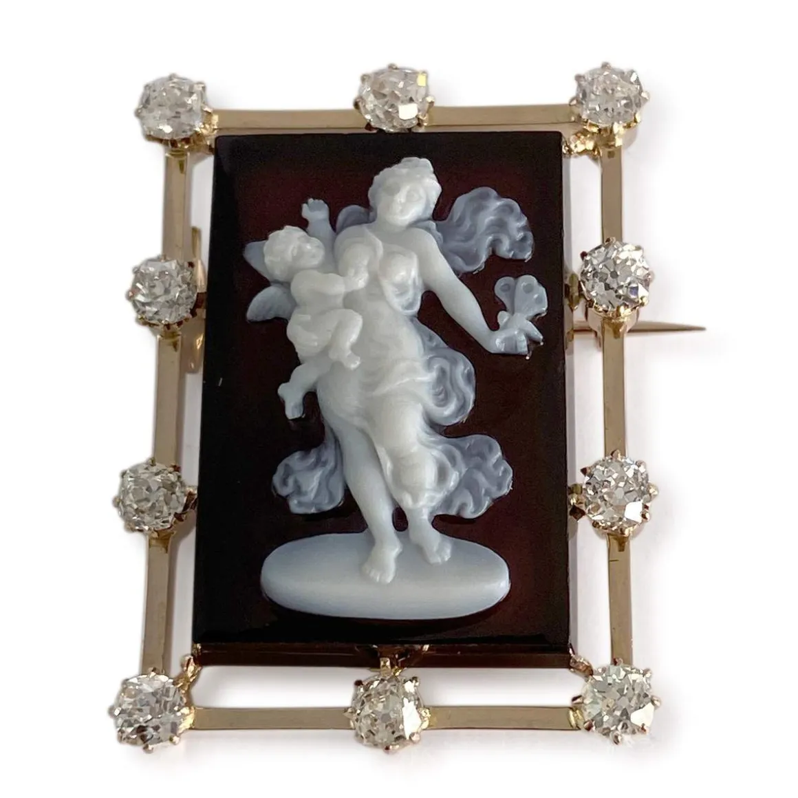 Broche d'occasion or 750 jaune diamant camee