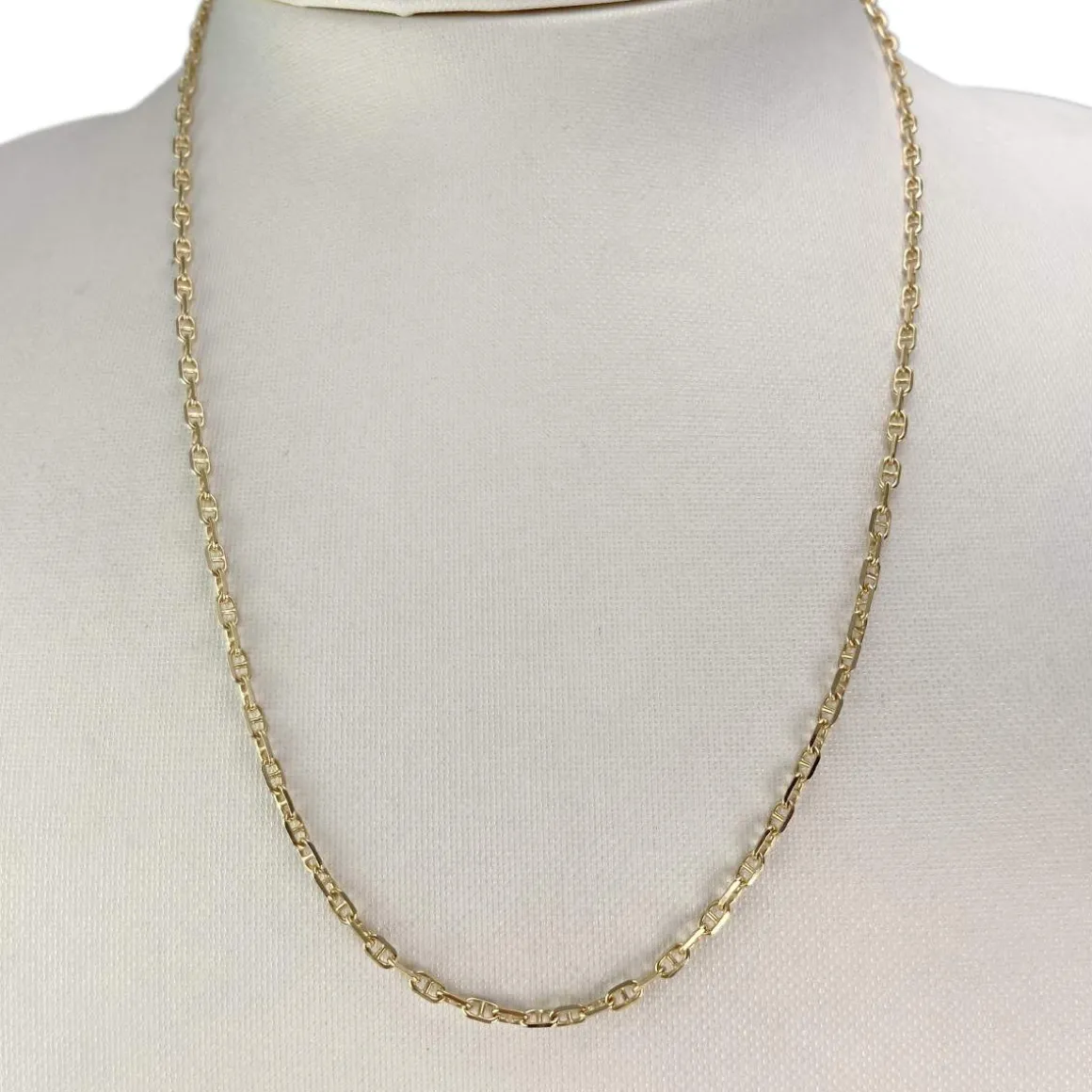 Chaîne d'occasion or 750 jaune maille marine 44 cm
