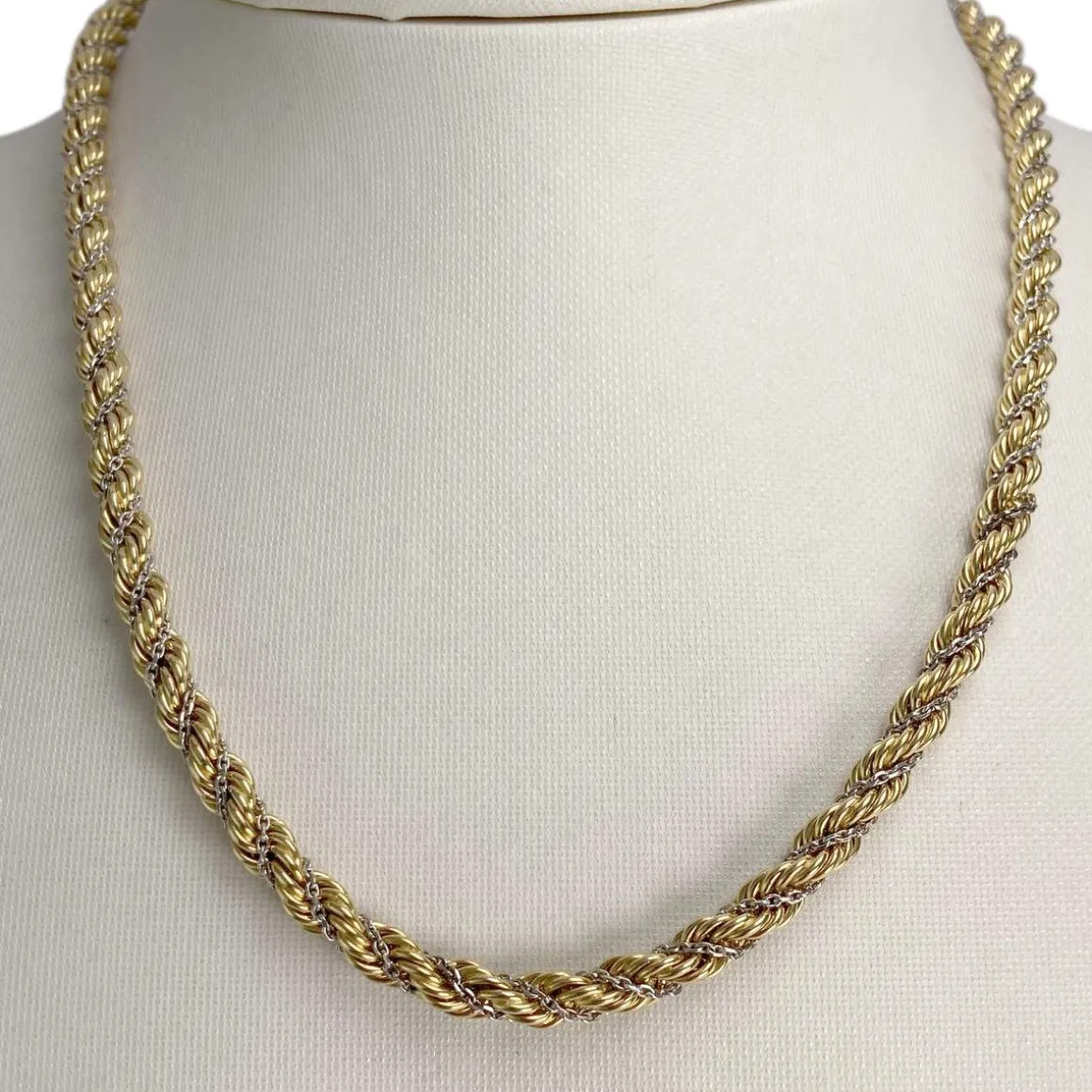 Collier d'occasion en or 2 tons 750, maille torsadée, 44 cm