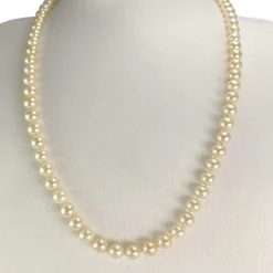 Collier d'occasion or 750 jaune perles de culture du Japon