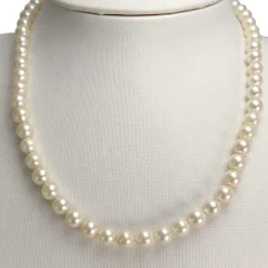 Collier d'occasion or 750 jaune perles de culture