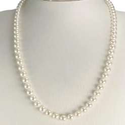 Collier d'occasion or 750 jaune perles de culture AKOYA