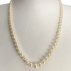 Collier d'occasion or 750 jaune perle de culture du japon
