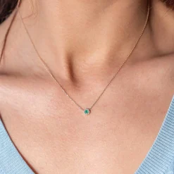Collier or 750 jaune émeraudes 0.13 ct et diamants 0.056 ct 43cm