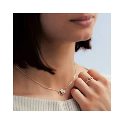 Collier plaqué or coeurs entrelacés zirconias 45 cm