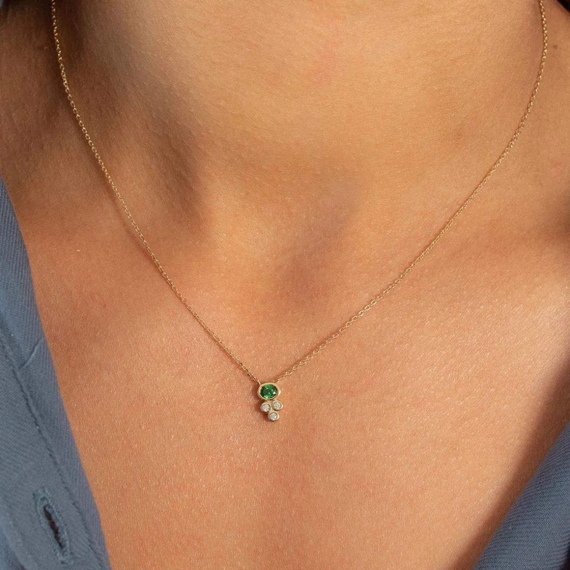 Collier plaqué or pierre synthétique verte et zirconias 45cm