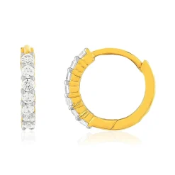 Créoles plaqué or jaune, zirconias. 15 mm.